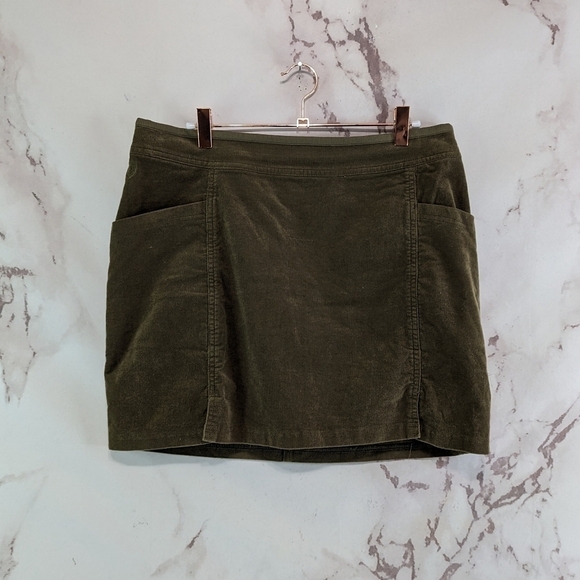 Kuhl Skirt Womens 10 Medium Army Olive Green Strova Mini Short Corduroy 6380 - Picture 1 of 9